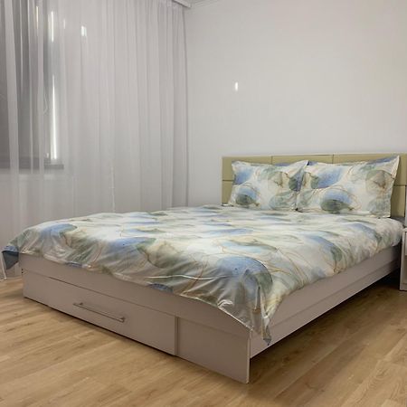 Apartament Central Рымнику-Вылча Экстерьер фото