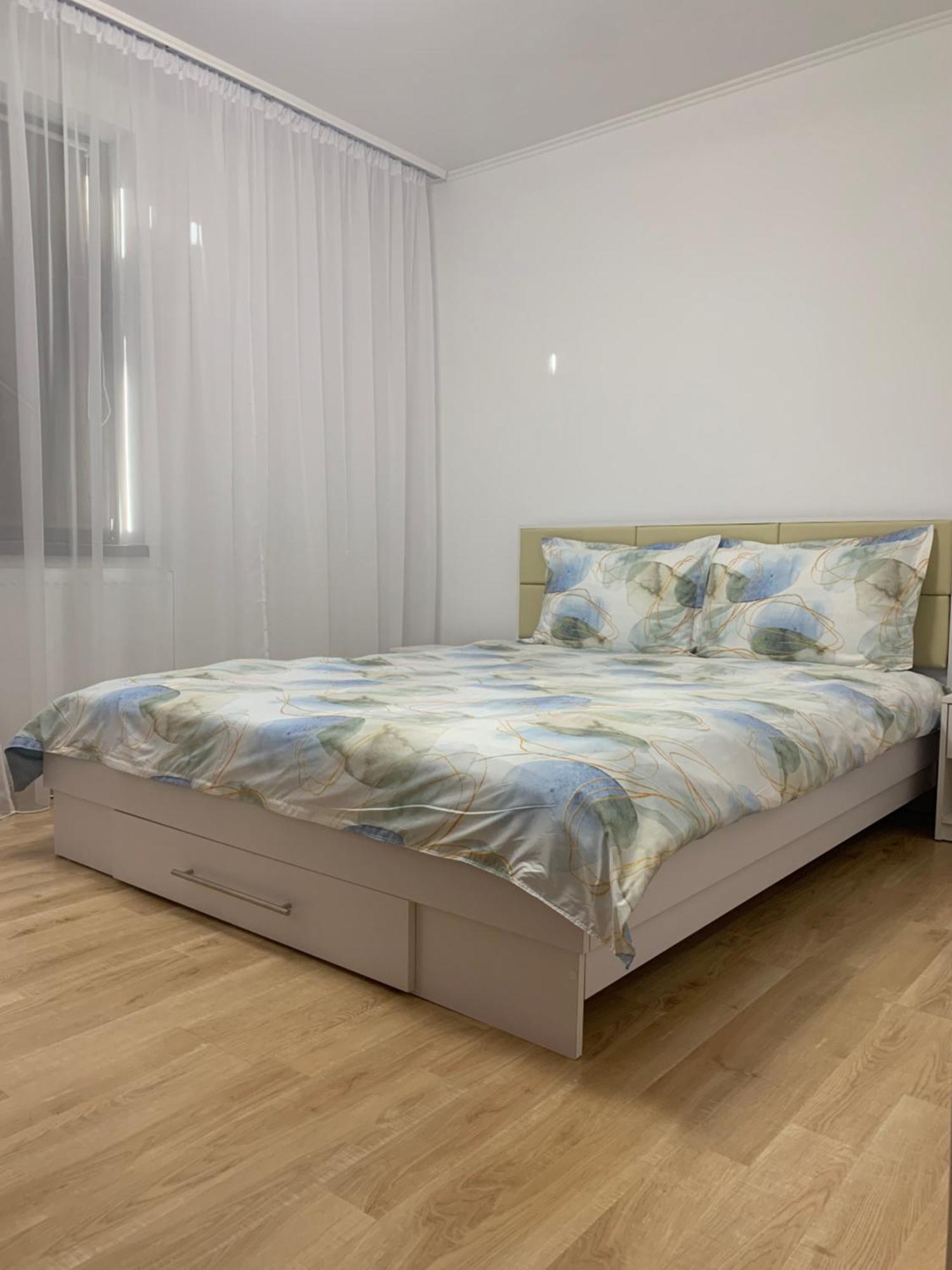 Apartament Central Рымнику-Вылча Экстерьер фото